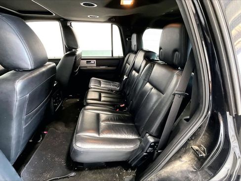 Used 2016 Ford Expedition XLT RWD image 24
