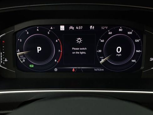 Used 2023 Volkswagen Tiguan SEL R-Line image 12