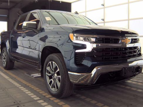 Used 2023 Chevrolet Silverado 1500 LT AWD/4WD image 3