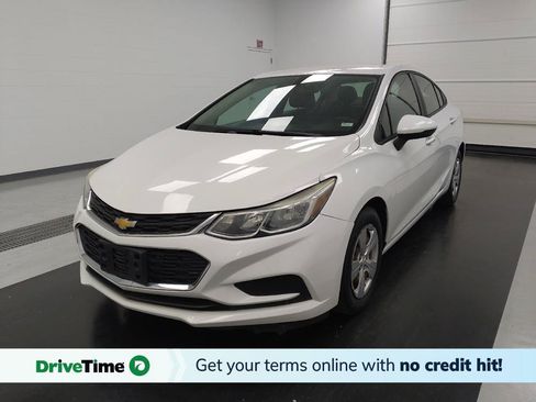Used 2018 Chevrolet Cruze LS FWD image 1