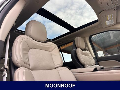 Used 2024 Lincoln Navigator L Reserve AWD/4WD image 20