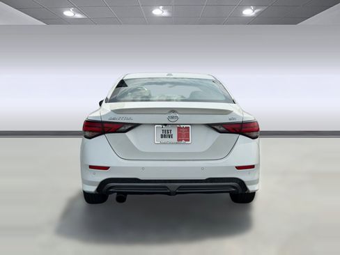 Used 2023 Nissan Sentra SR w/ Trunk Package FWD image 10