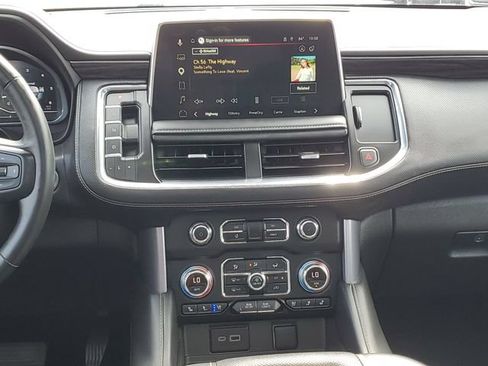 Used 2023 GMC Yukon SLT w/ SLT Premium Package AWD/4WD image 32