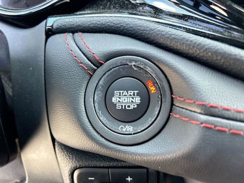 Used 2025 Dodge Durango GT AWD/4WD image 30