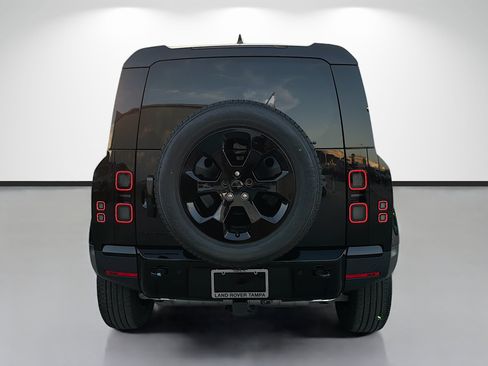 New 2026 Land Rover Defender 110 S AWD/4WD image 4