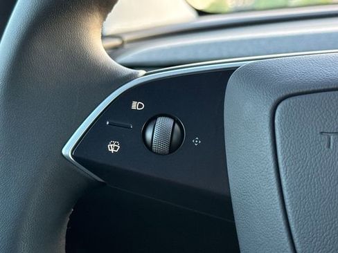 Used 2026 Tesla Model Y 2WD image 28