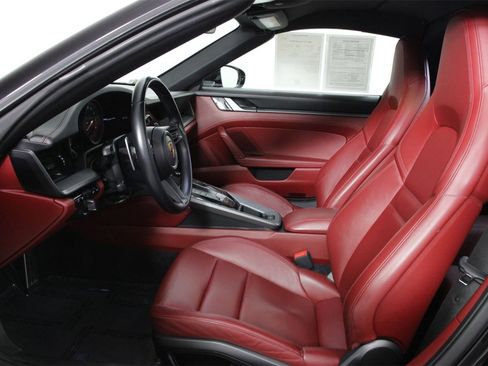 Used 2021 Porsche 911 Targa 4S image 5