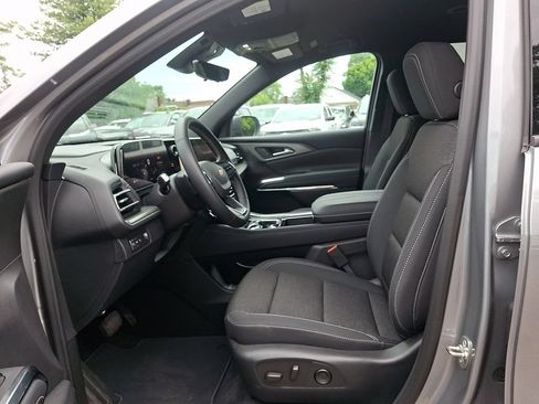 Used 2026 Chevrolet Traverse LT w/ Driver Confidence Package FWD image 14