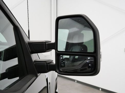 Used 2017 Ford F250 Lariat w/ Chrome Package image 41