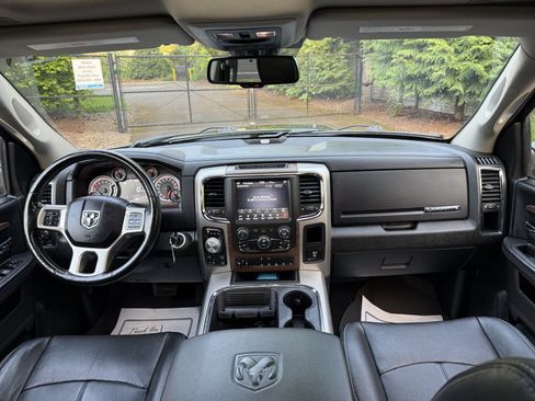 Used 2019 RAM 1500 Laramie AWD/4WD image 29