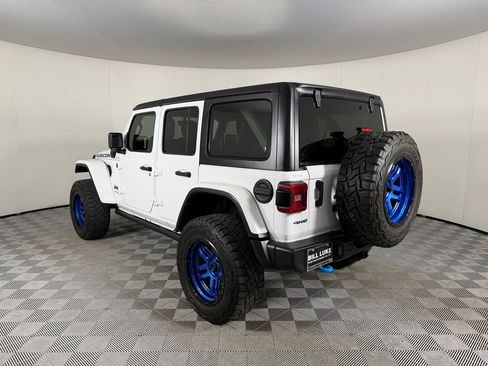 Used 2022 Jeep Wrangler Unlimited Rubicon 4xe w/ Cold Weather Group AWD/4WD image 9