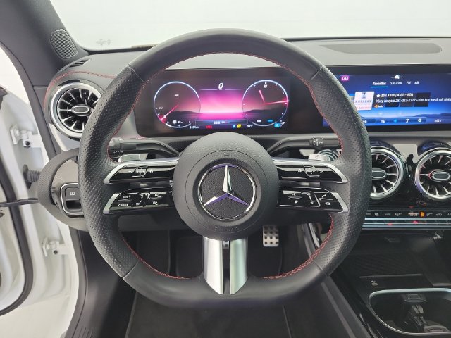Used 2024 Mercedes-Benz CLA 250 4MATIC image 22