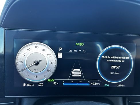 Used 2025 Hyundai Elantra SEL w/ Cargo Package image 16