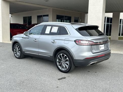 Used 2022 Lincoln Nautilus Reserve w/ Equipment Group 201A image 5