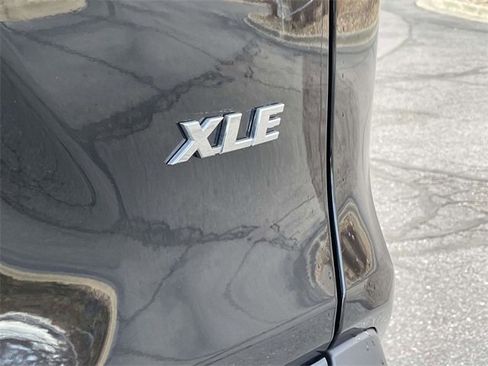 Used 2024 Toyota RAV4 XLE image 12