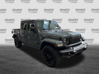 Used 2025 Jeep Gladiator Nighthawk video 2