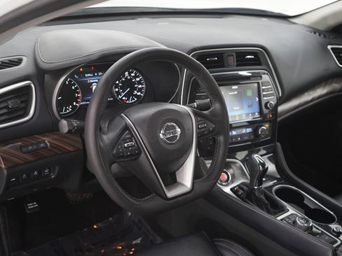 Used 2017 Nissan Maxima Platinum image 19