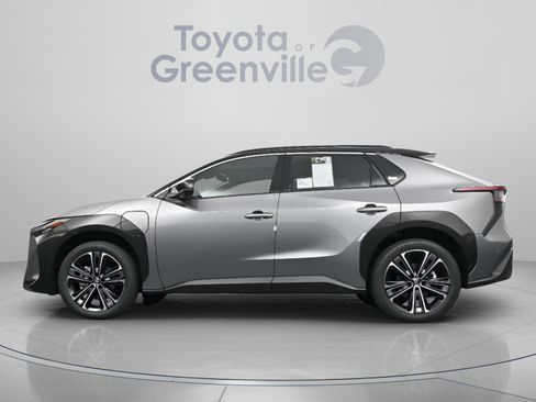 Used 2024 Toyota bZ4X AWD w/ Weather Package image 6