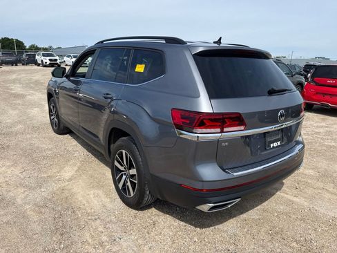 Used 2023 Volkswagen Atlas SE AWD/4WD image 2