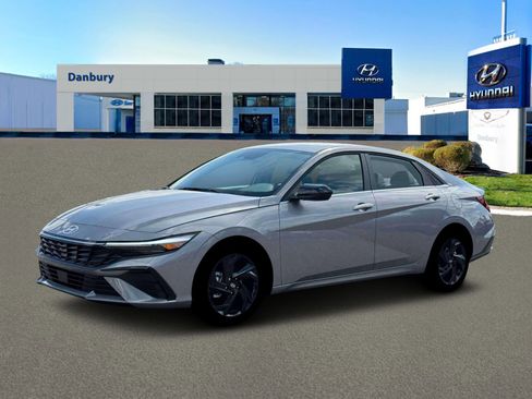 New 2026 Hyundai Elantra SEL Sport Premium image 2