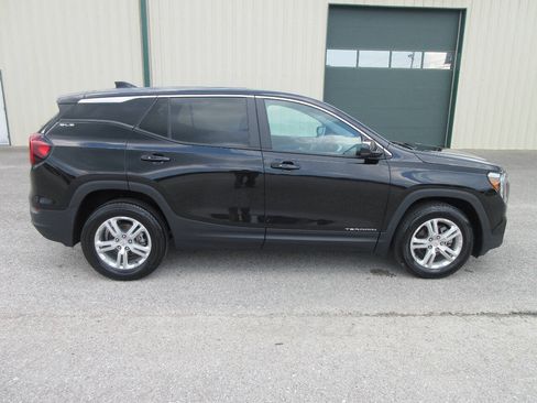 Used 2024 GMC Terrain SLE AWD/4WD image 7