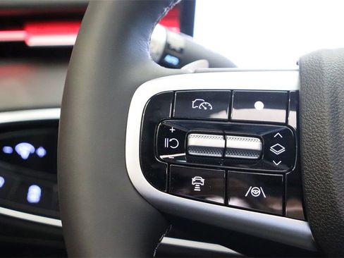 New 2026 Genesis GV70 2.5T Advanced image 18