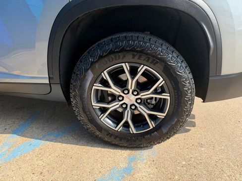 Used 2024 GMC Acadia AT4 w/ Luxury Package AWD/4WD image 6