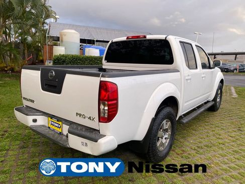 Used 2011 Nissan Frontier PRO-4X image 25
