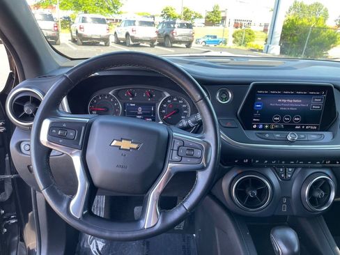 Used 2019 Chevrolet Blazer LT FWD image 17