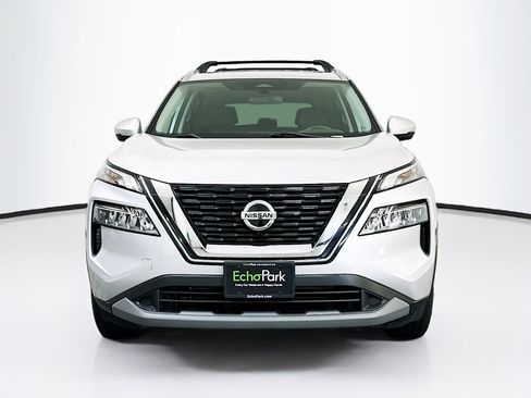 Used 2021 Nissan Rogue SV w/ Premium Package AWD/4WD image 2