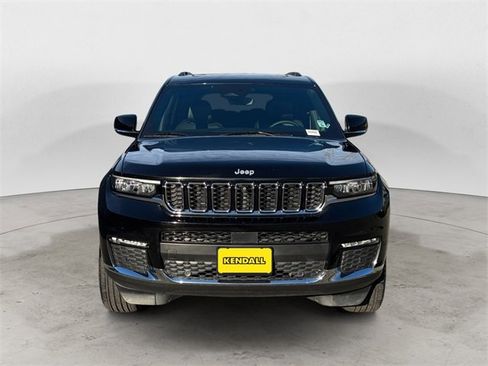 Used 2024 Jeep Grand Cherokee L Limited w/ Luxury Tech Group II image 8