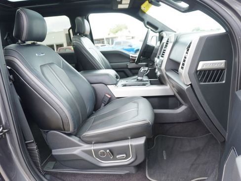 Certified 2020 Ford Edge Titanium FWD image 26