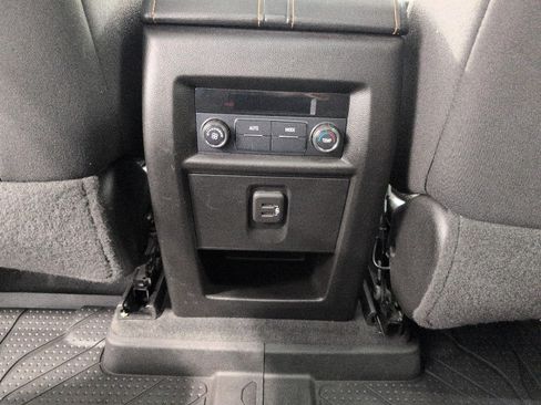 Used 2021 Chevrolet Traverse LT w/ LPO, Floor Liner Package AWD/4WD image 22
