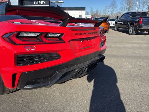 Used 2023 Chevrolet Corvette Z06 w/ Z07 Performance Package image 26