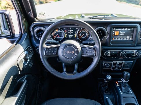 Used 2023 Jeep Wrangler Unlimited Sport AWD/4WD image 23
