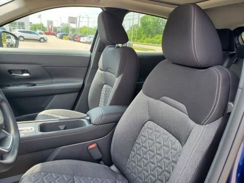 Used 2025 Nissan Kicks SV w/ SV Premium Package AWD/4WD image 11