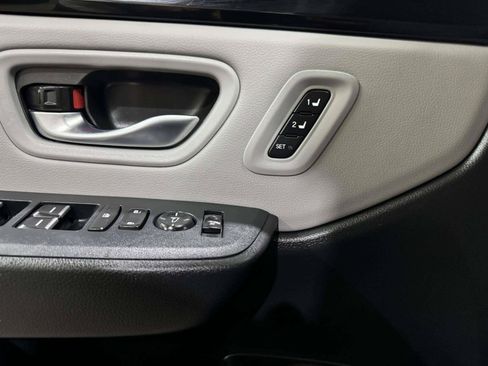 Used 2025 Honda Pilot EX-L image 23