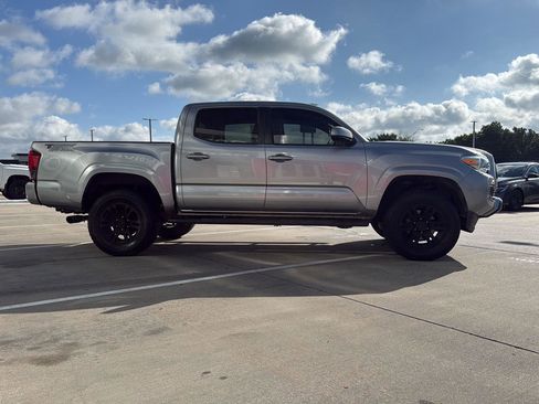Used 2021 Toyota Tacoma SR w/ SR Convenience Package RWD image 4