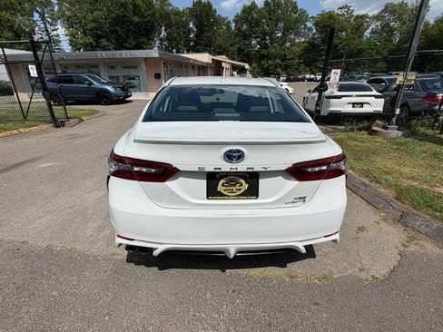 Used 2021 Toyota Camry XSE FWD image 6