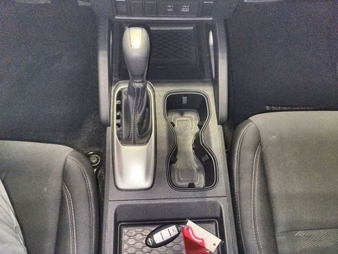 Used 2024 Nissan Frontier SV image 20