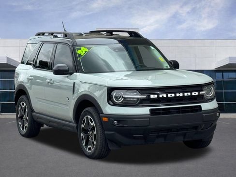 Used 2024 Ford Bronco Sport Outer Banks AWD/4WD image 2
