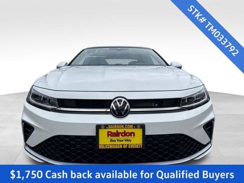 New 2026 Volkswagen Jetta SE image 2