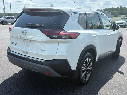 Used 2023 Nissan Rogue SV FWD image 5