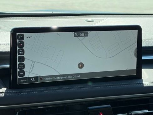 Used 2025 Genesis G70 2.5T image 19