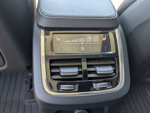 Used 2021 Volvo XC90 T8 Inscription Expression w/ Climate Package AWD/4WD image 16
