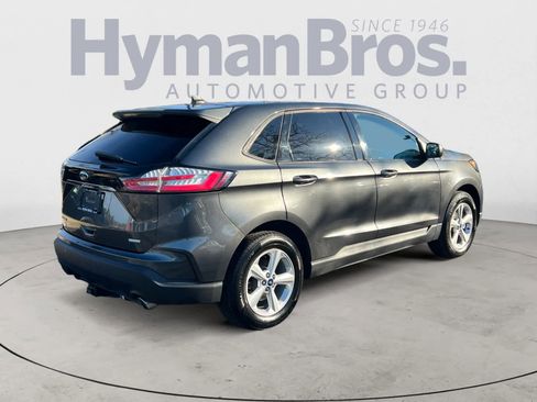 Used 2020 Ford Edge SE image 3