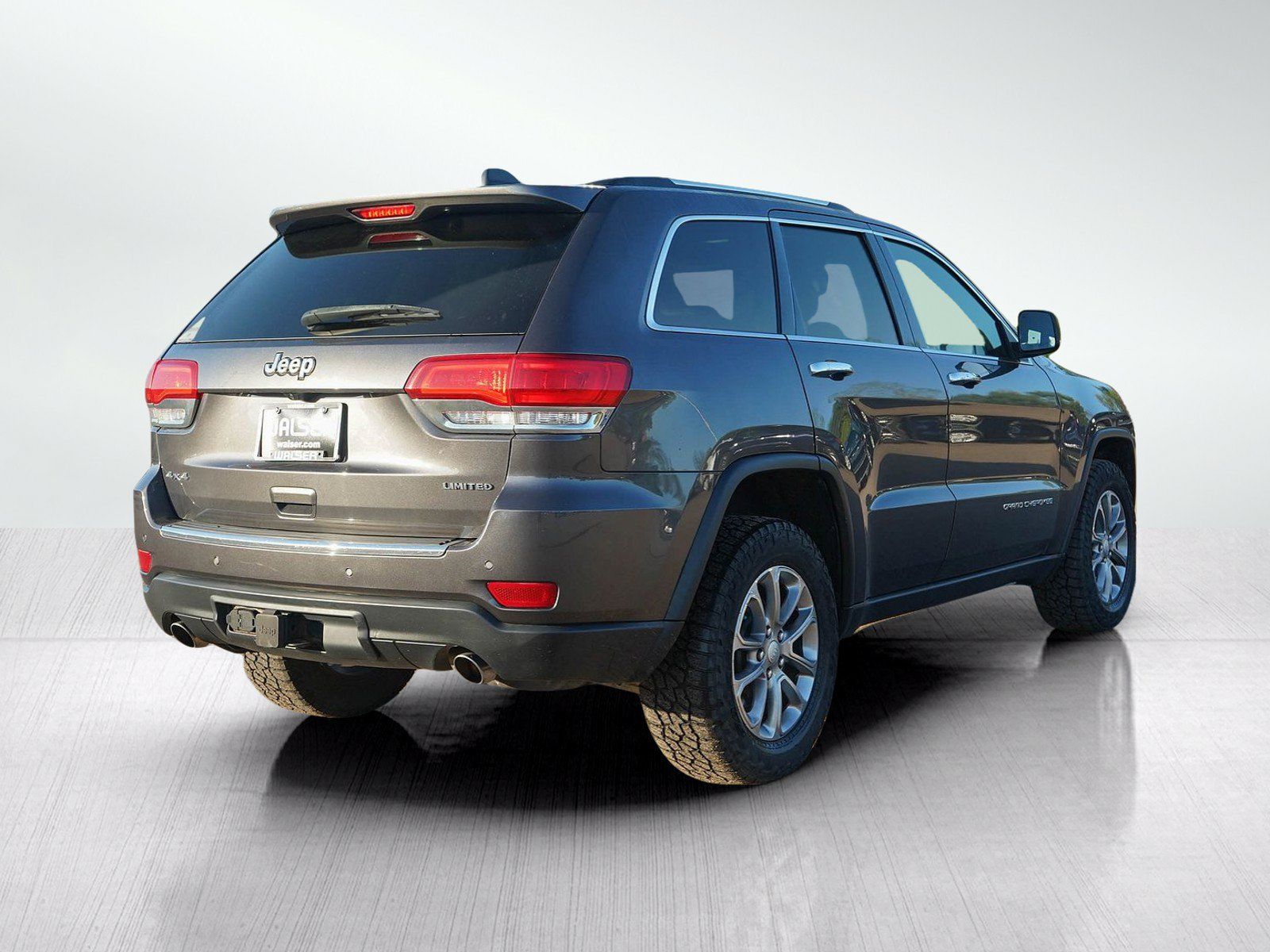 Used 2014 Jeep Grand Cherokee Limited w/ Trailer Tow Group IV AWD/4WD image 5