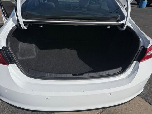 Used 2024 Chevrolet Malibu LT image 17