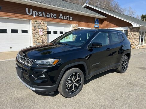 New 2026 Jeep Compass Limited AWD/4WD image 1