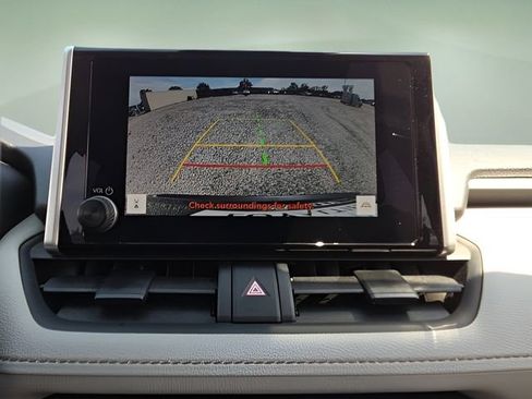 Used 2025 Toyota RAV4 XLE w/ Convenience Package image 31